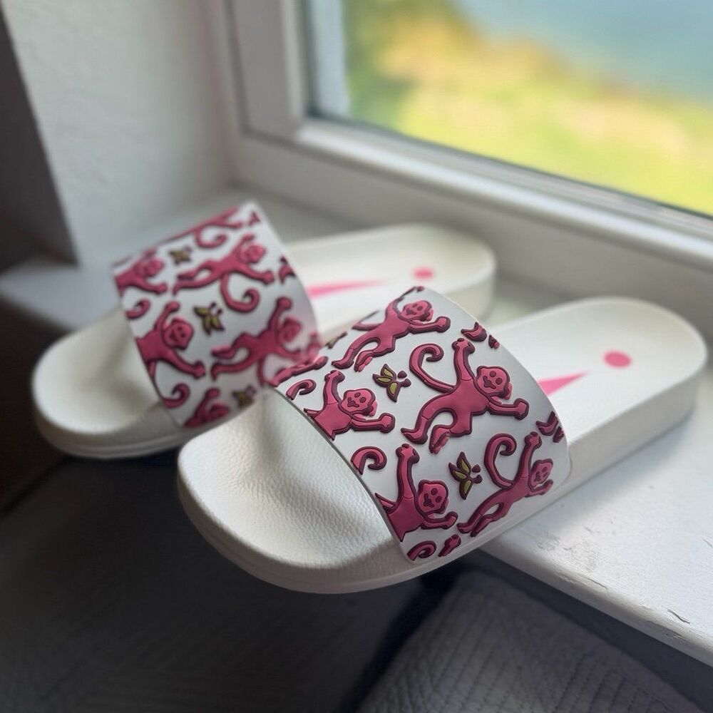 Roller Rabbit Pink Monkey Slide Sandals Women’s Size 9